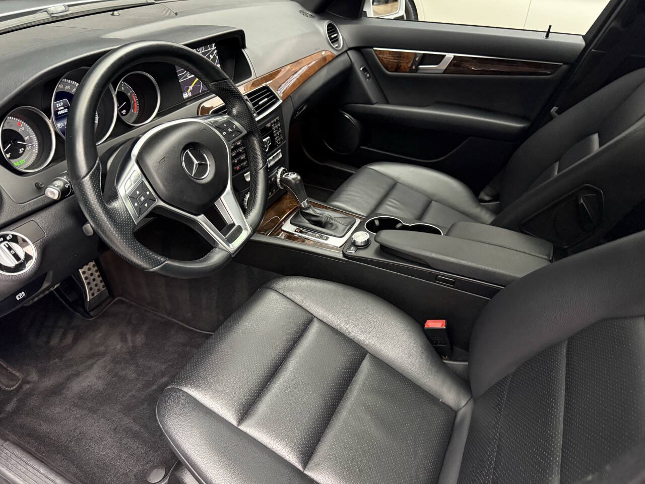 Used 2014 Mercedes-Benz C 300 4MATIC Sedan image 16