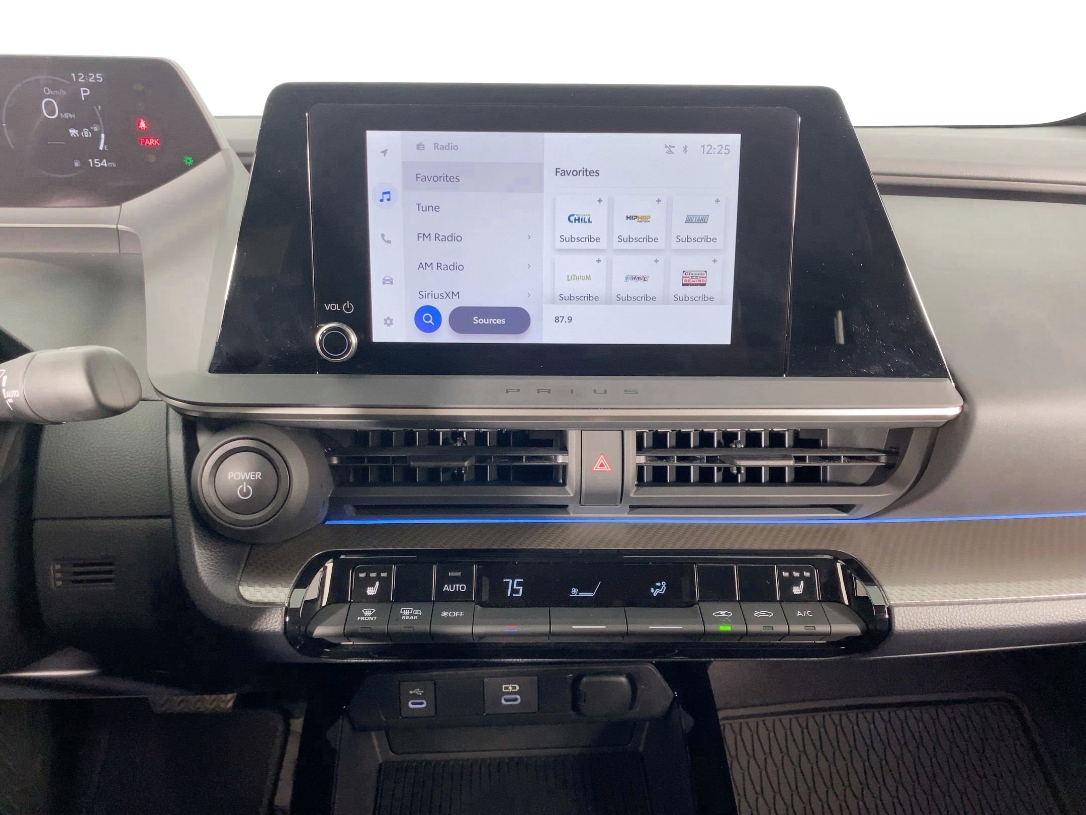 Used 2025 Toyota Prius XLE image 23