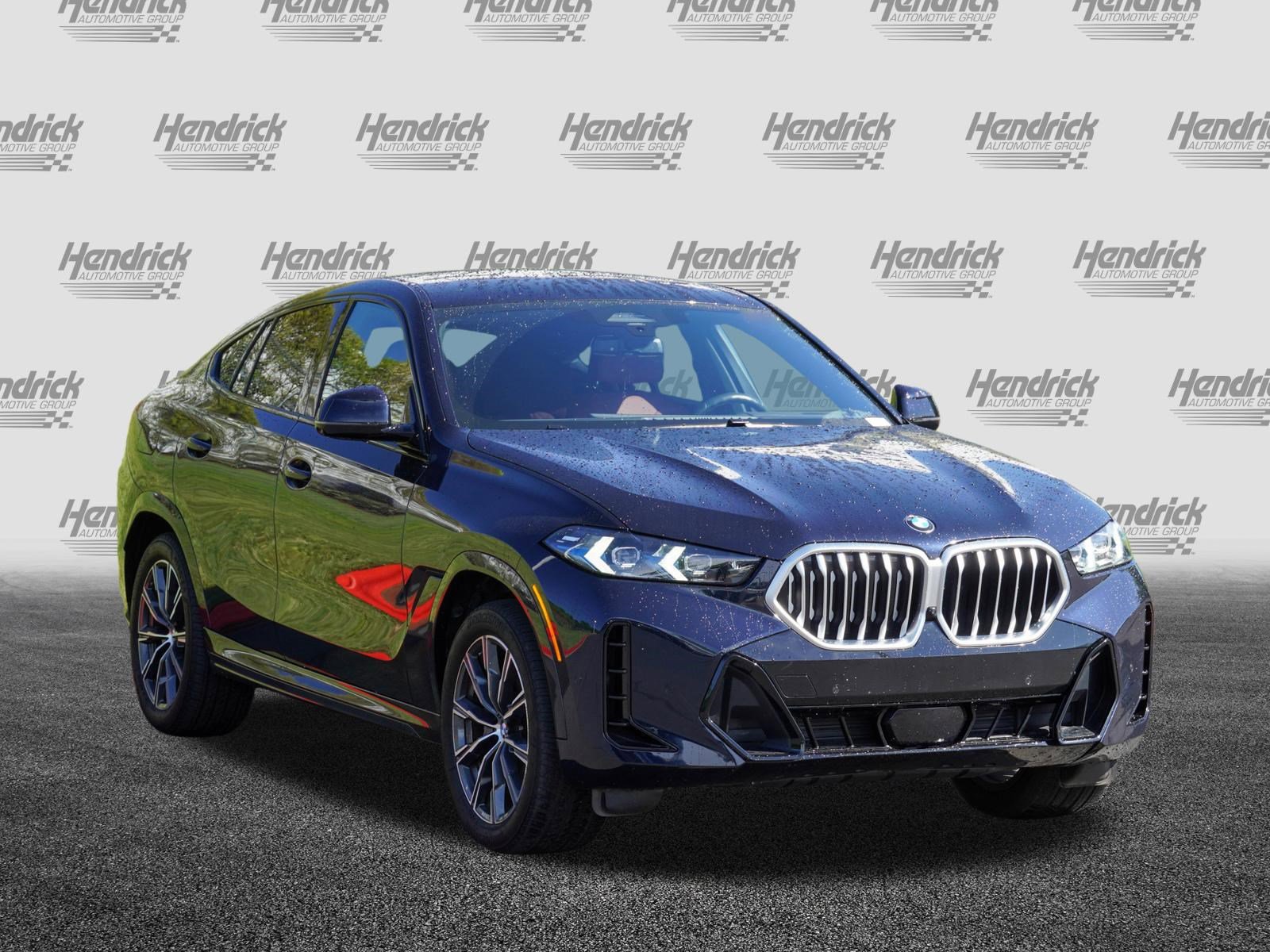 Certified 2026 BMW X6 xDrive40i AWD/4WD image 2