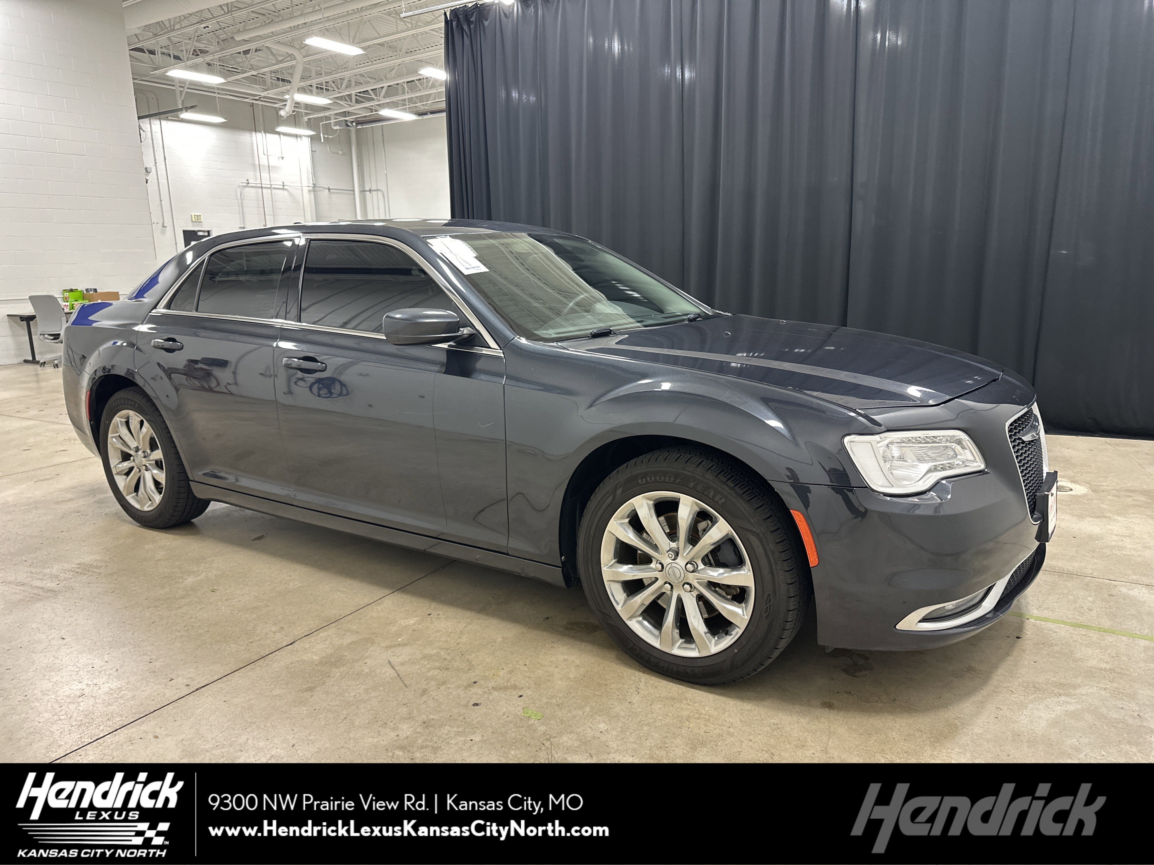 Used 2015 Chrysler 300 Limited w/ Driver Convenience Group