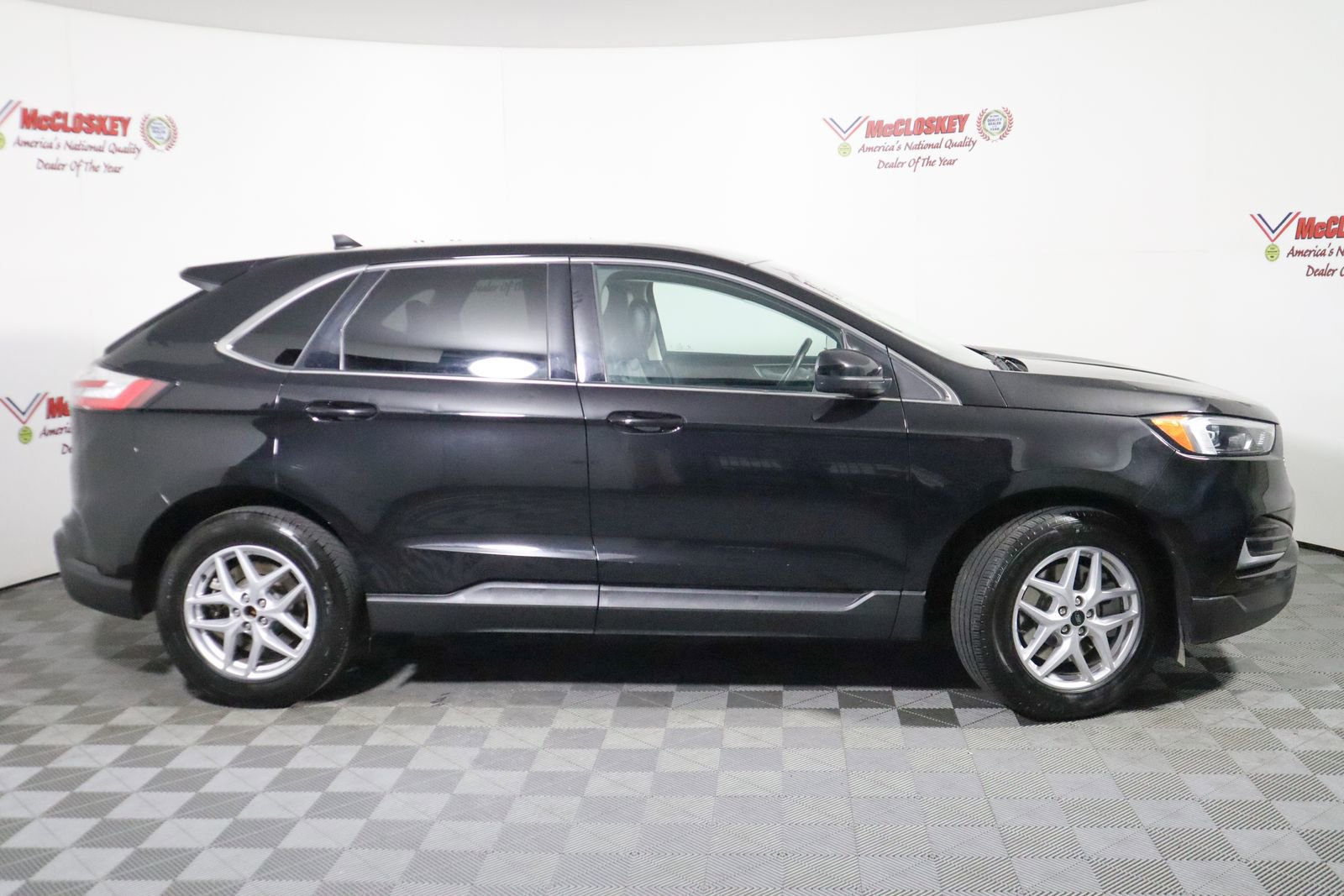 Used 2024 Ford Edge SEL image 4