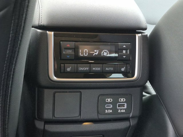 New 2026 Subaru Ascent Limited AWD/4WD image 15