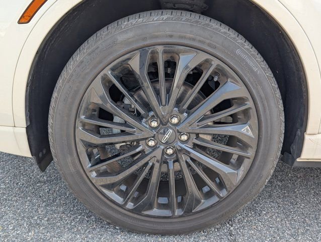 Used 2023 Lincoln Corsair Reserve w/ Equipment Group 201A image 13