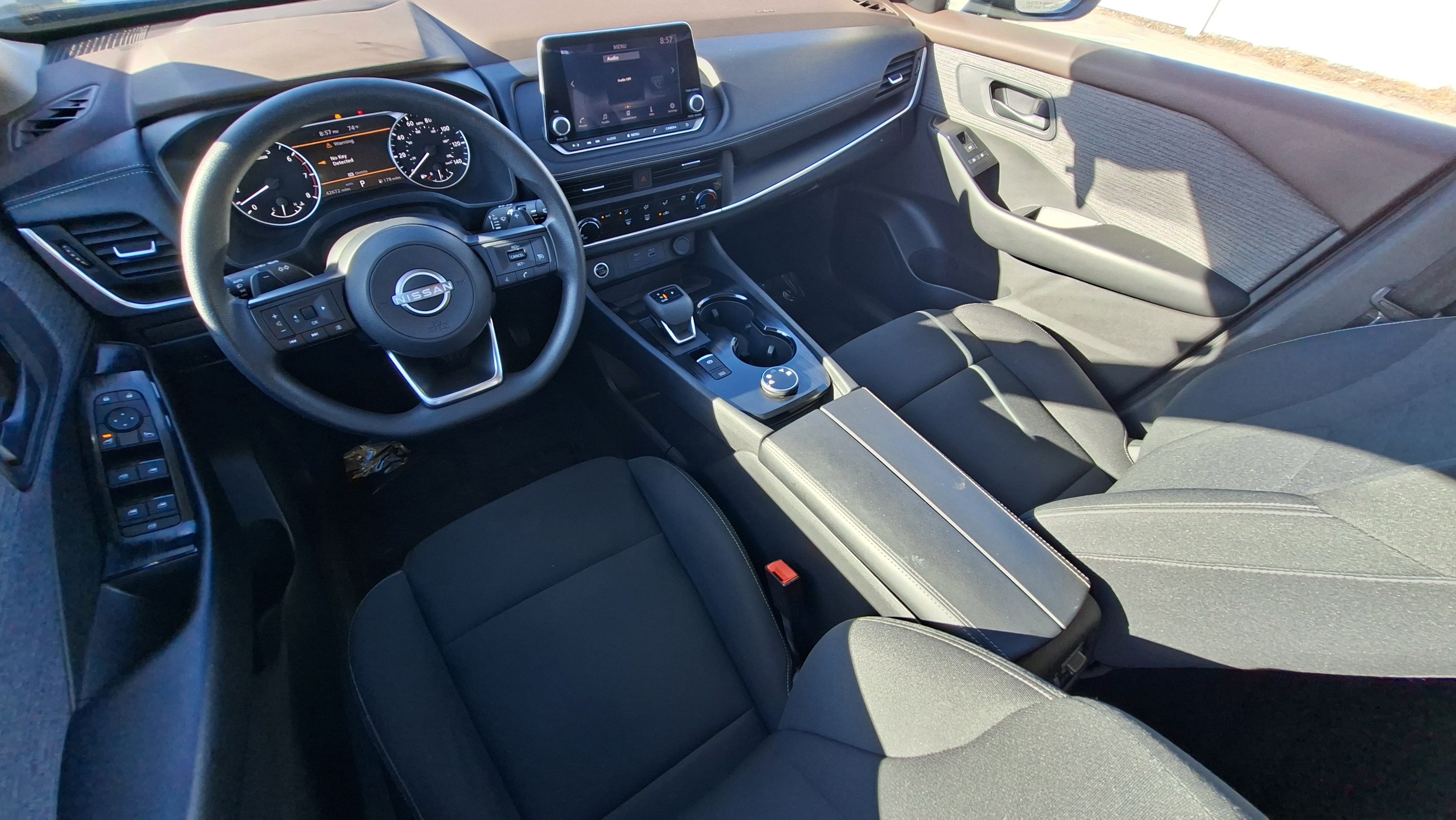 Used 2023 Nissan Rogue S image 19