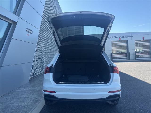 Used 2025 Audi Q3 2.0T Premium w/ Convenience Package AWD/4WD image 26