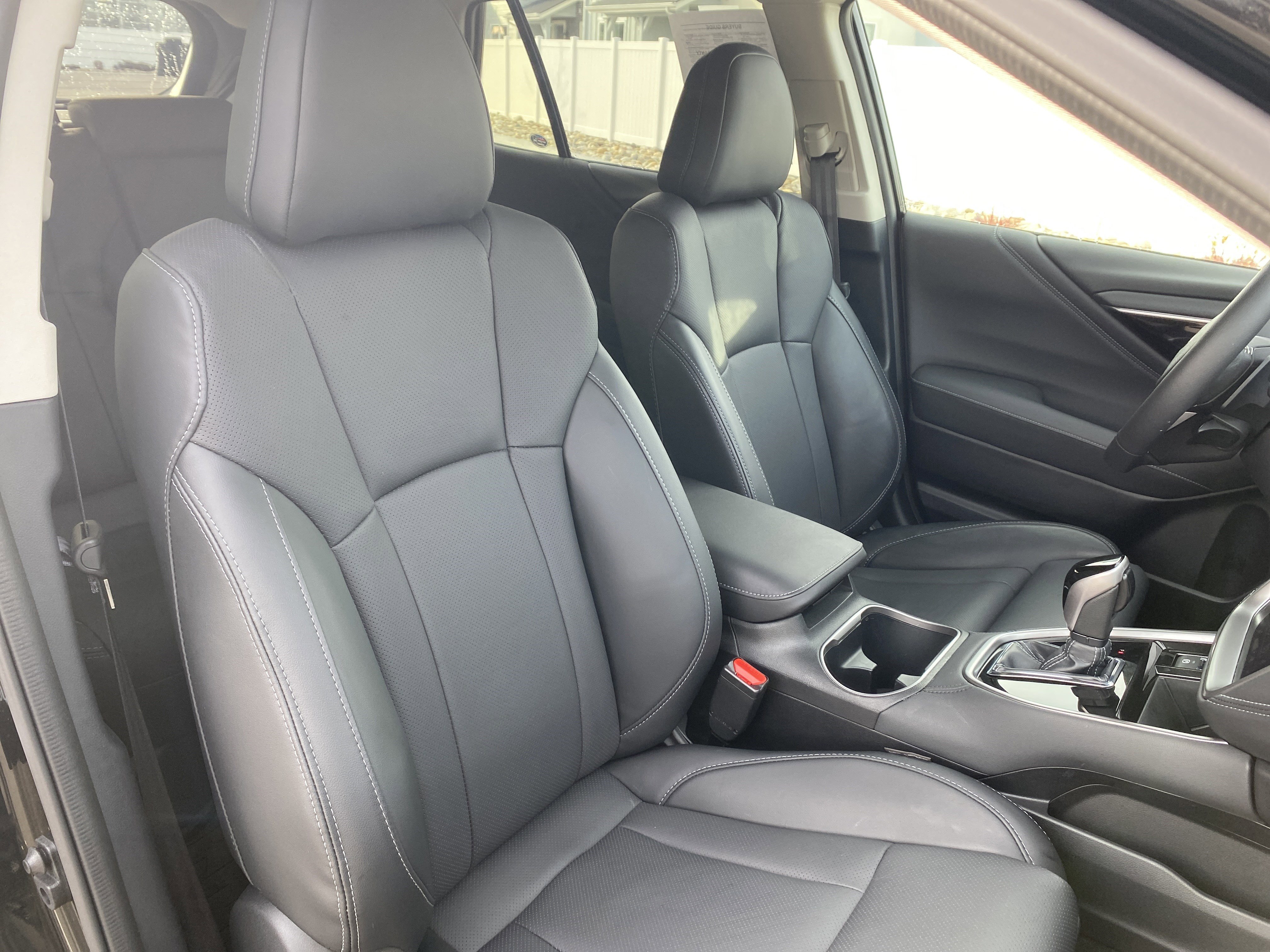 Used 2025 Subaru Outback Limited image 21