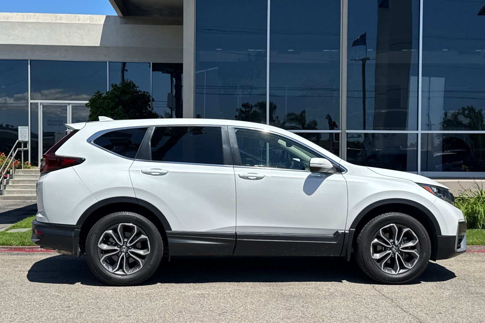 Used 2022 Honda CR-V EX-L image 4