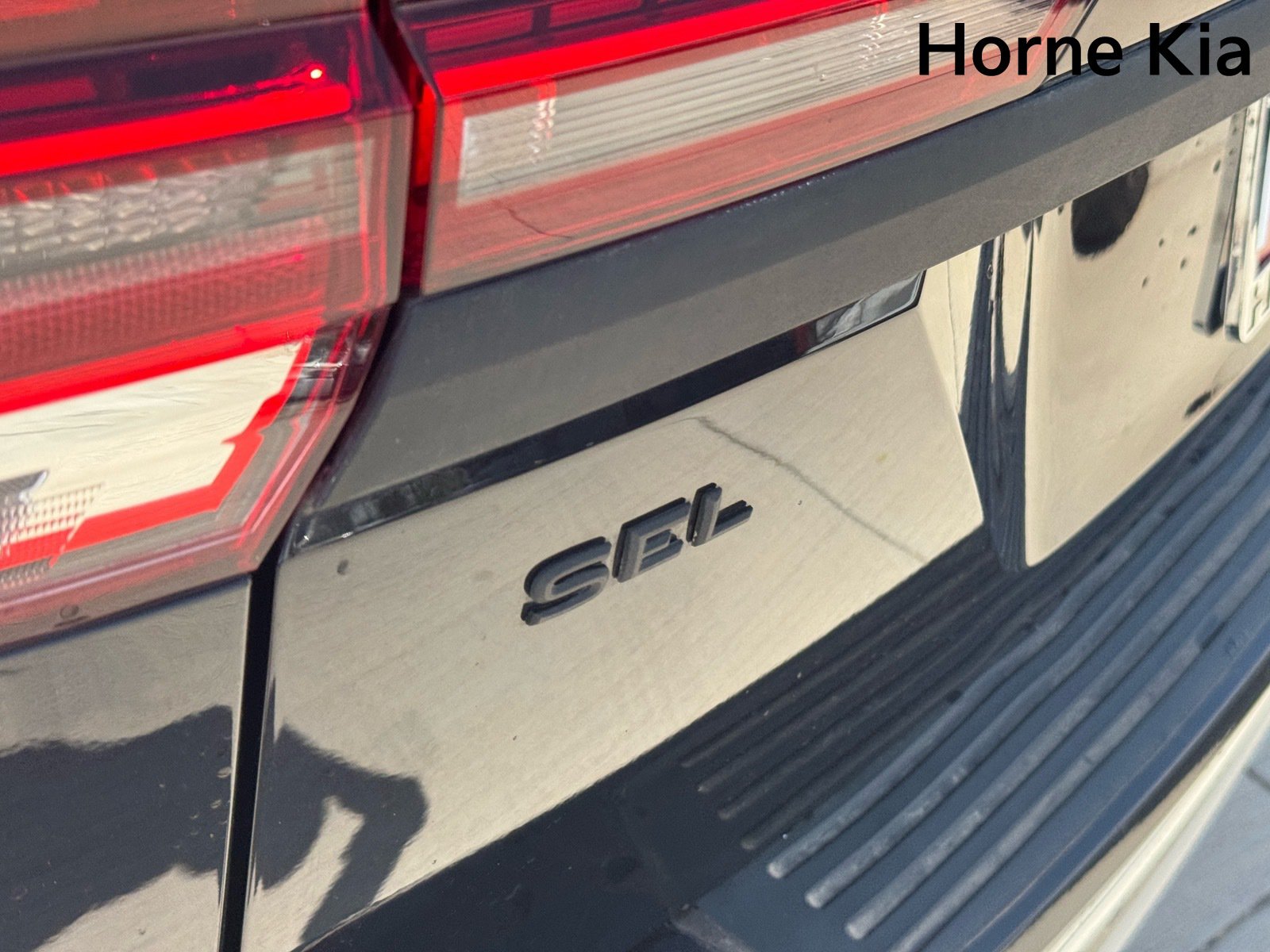 Used 2019 Volkswagen Atlas SEL FWD image 29