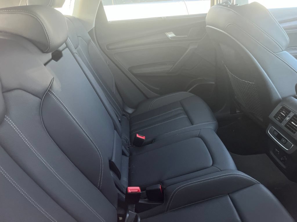 Used 2025 Audi Q5 e Premium Plus AWD/4WD image 10