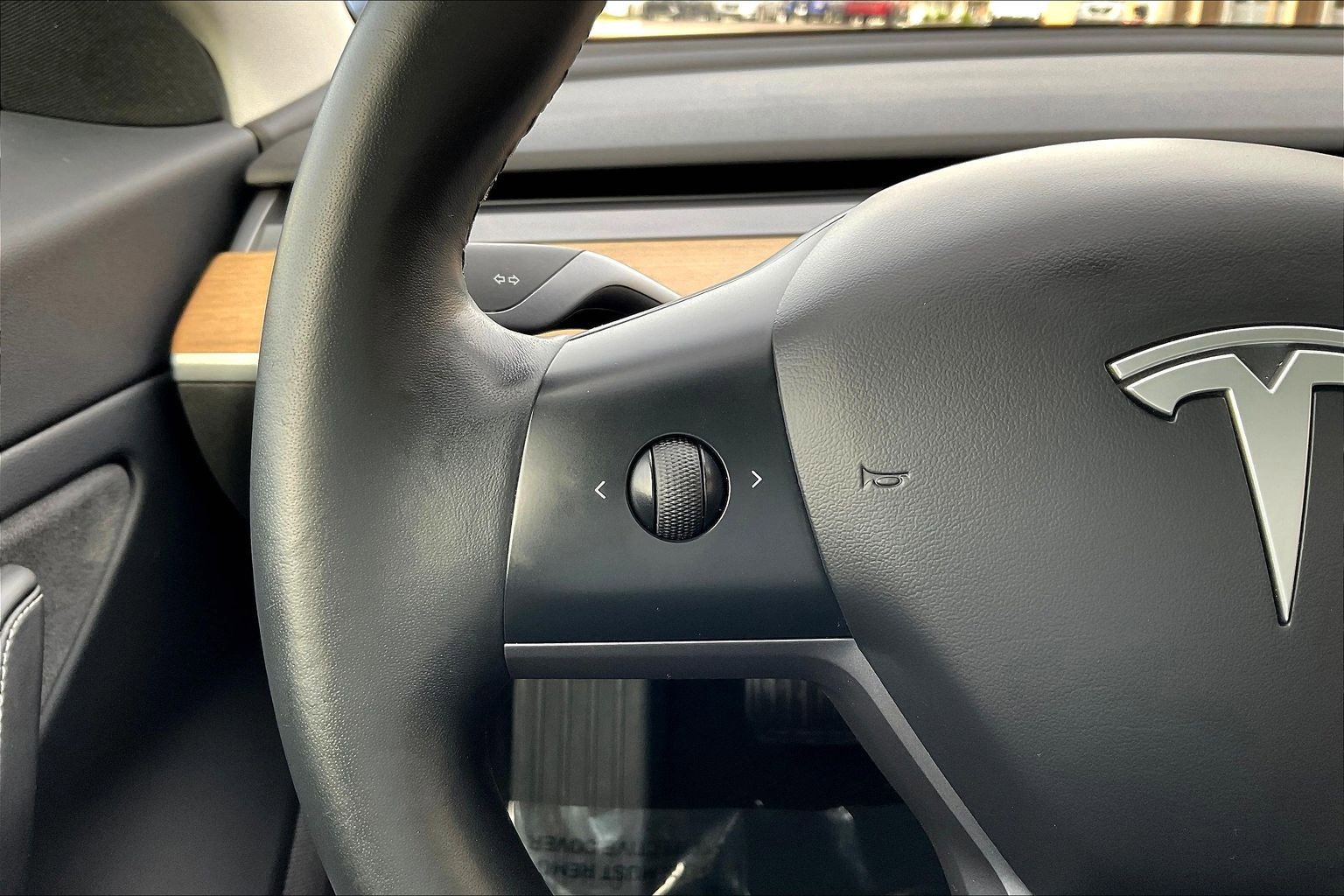 Used 2018 Tesla Model 3 Long Range RWD image 11