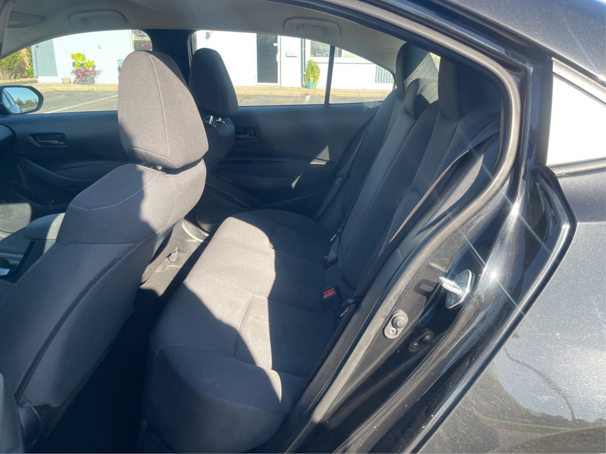 Used 2022 Toyota Corolla LE FWD image 10