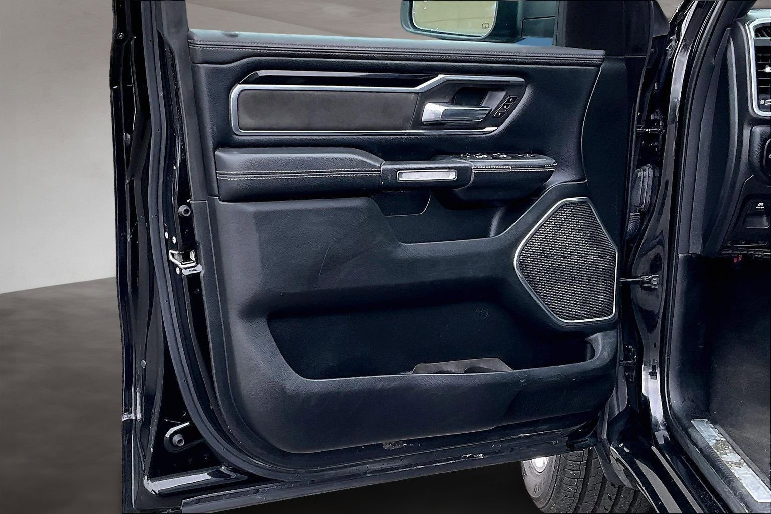 Used 2021 RAM 1500 Laramie w/ Sport Appearance Package image 21