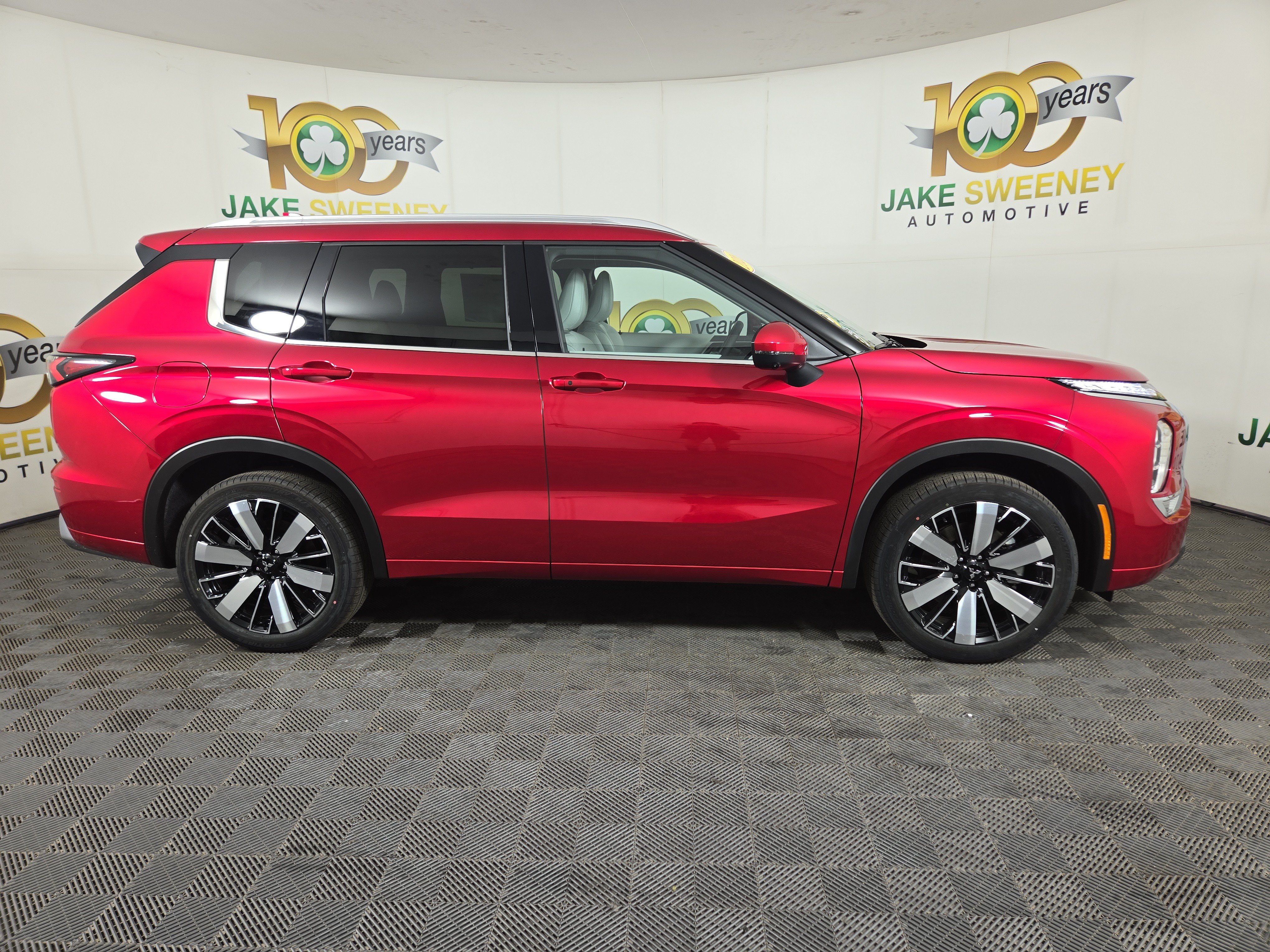 New 2026 Mitsubishi Outlander SEL FWD image 8