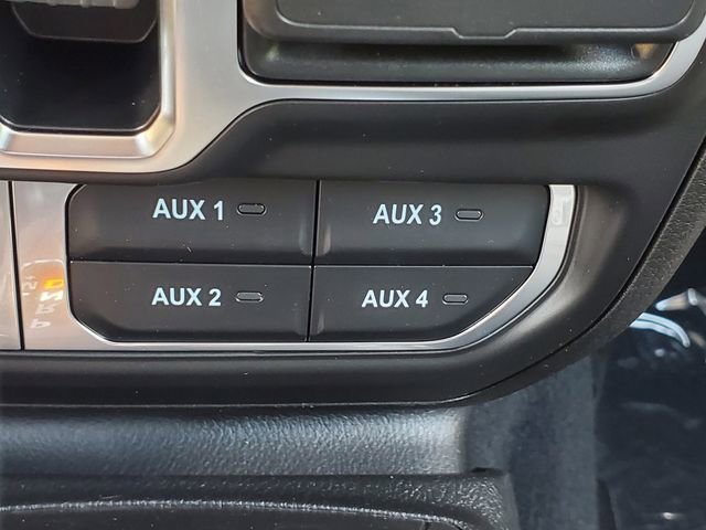 Used 2025 Jeep Wrangler Rubicon image 32