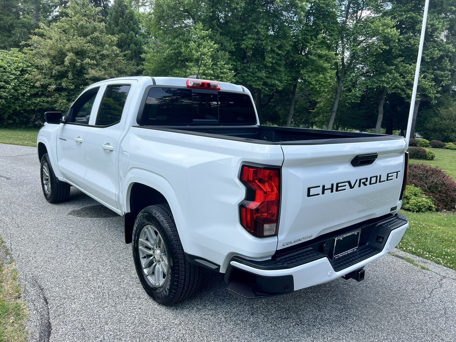 Used 2025 Chevrolet Colorado LT w/ Advanced Trailering Package RWD image 8