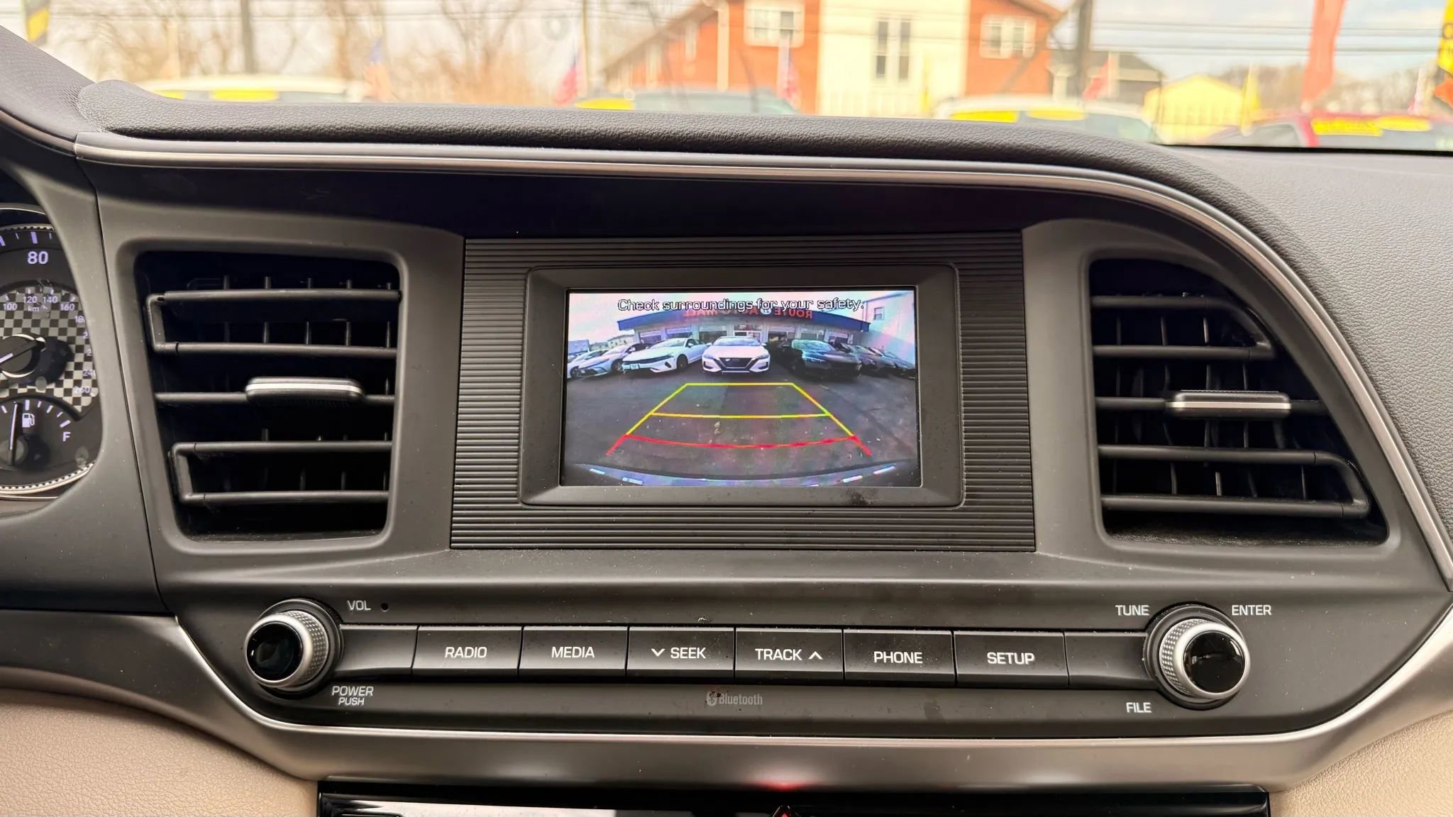 Used 2020 Hyundai Elantra SE image 28