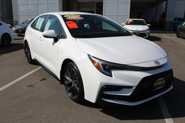 Certified 2026 Toyota Corolla SE FWD image 2