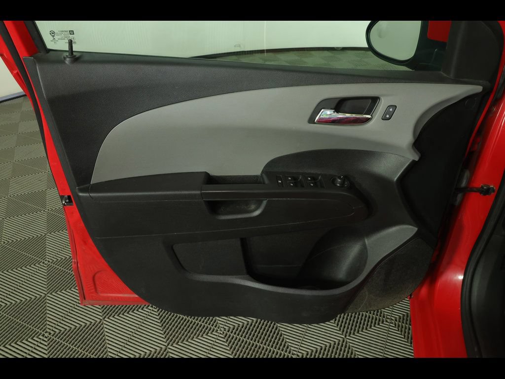 Used 2014 Chevrolet Sonic LT FWD image 18