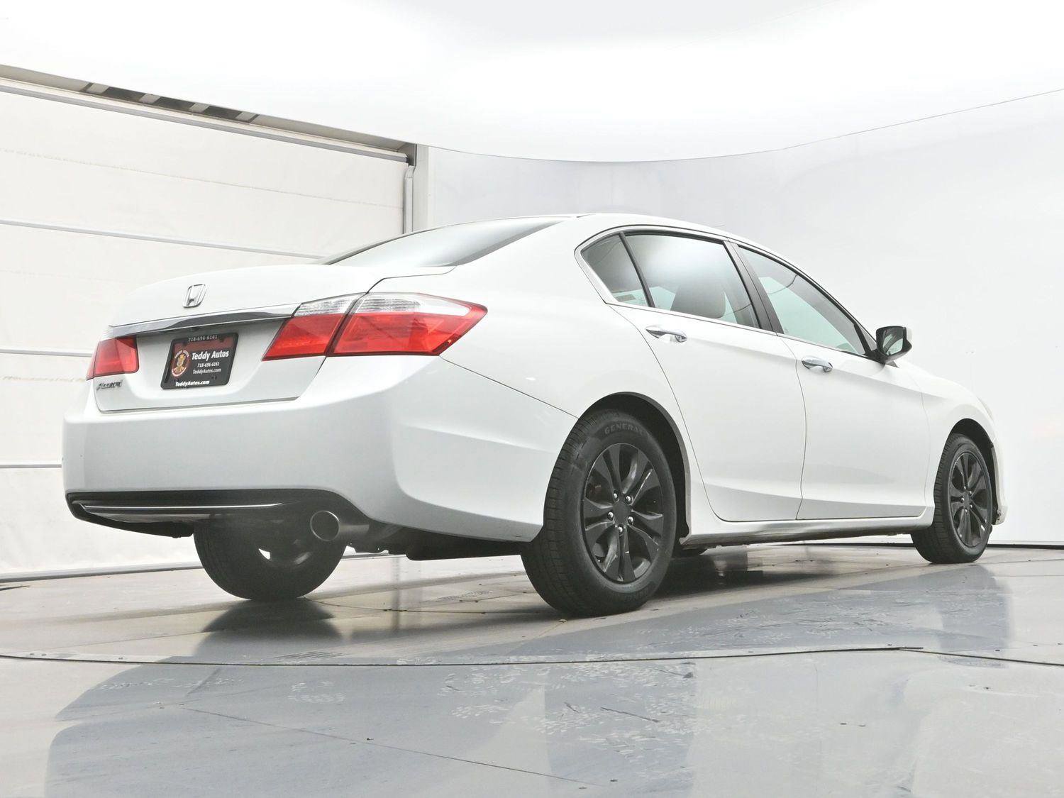 Used 2013 Honda Accord LX image 30