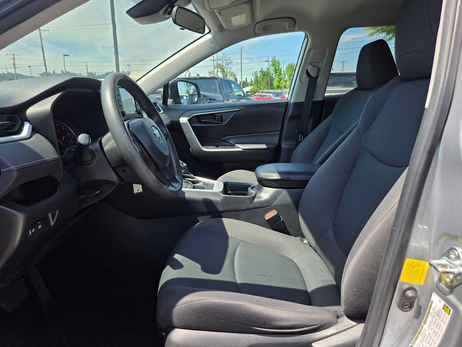 Certified 2021 Toyota RAV4 LE AWD/4WD image 24
