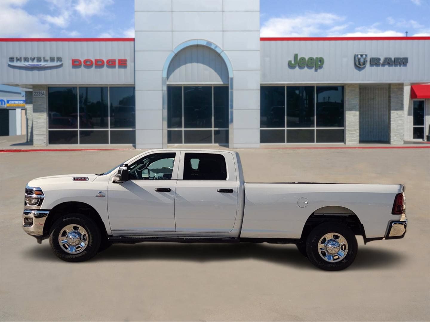 New 2026 RAM 2500 Tradesman AWD/4WD image 3