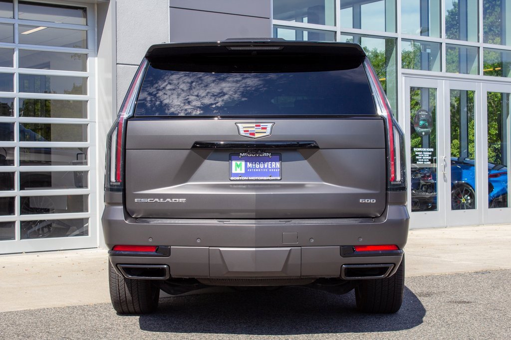 Used 2025 Cadillac Escalade ESV Sport Platinum image 8