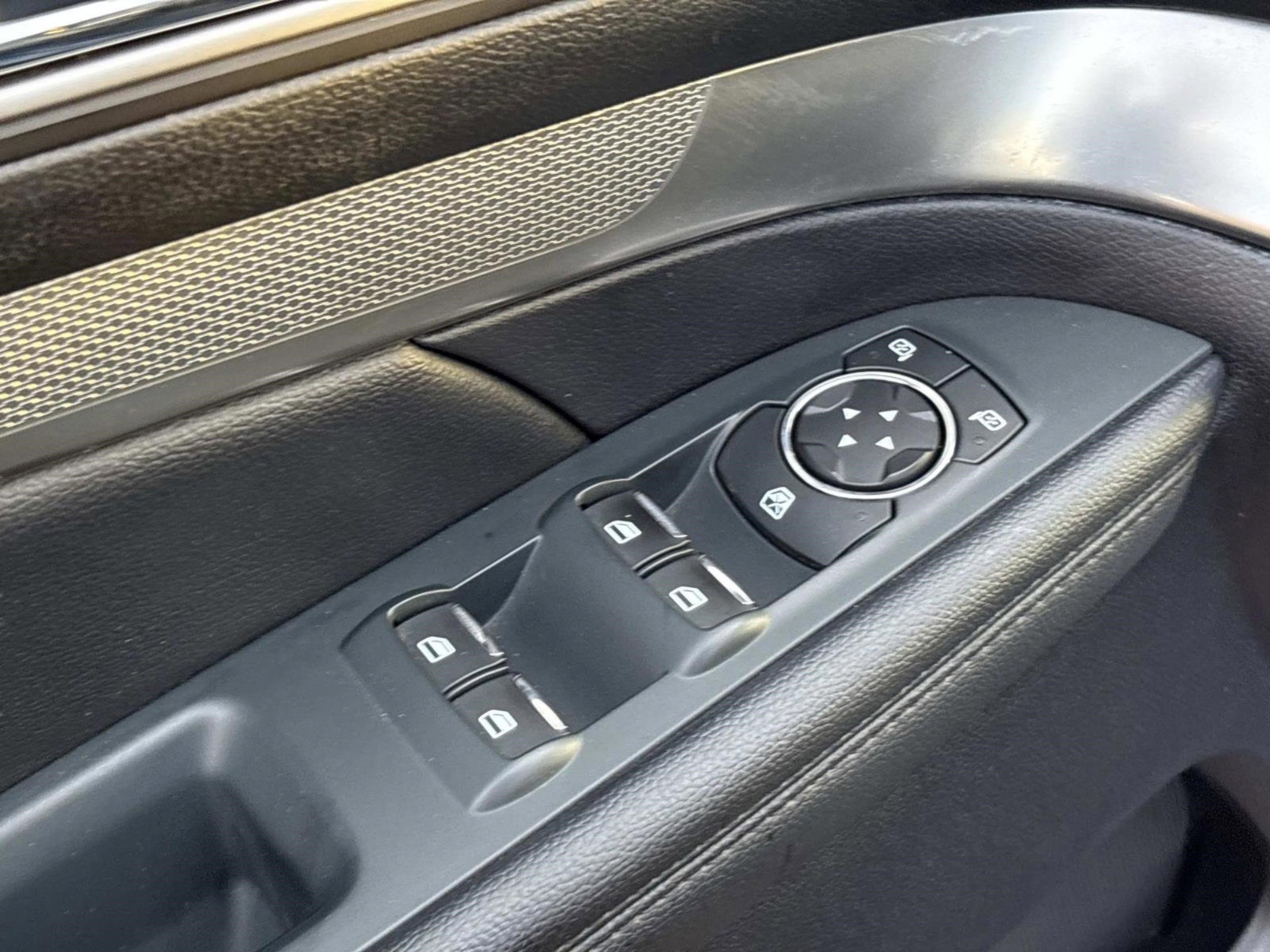 Used 2019 Ford Explorer XLT w/ Class III Trailer Tow Package image 25