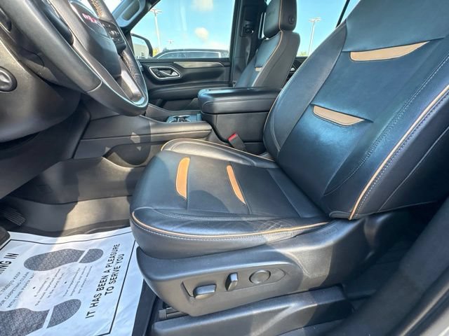 Used 2023 GMC Yukon XL AT4 w/ AT4 Premium Plus Package AWD/4WD image 11