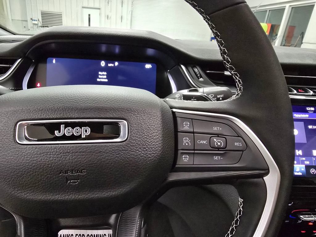 New 2025 Jeep Grand Cherokee L Altitude AWD/4WD image 19