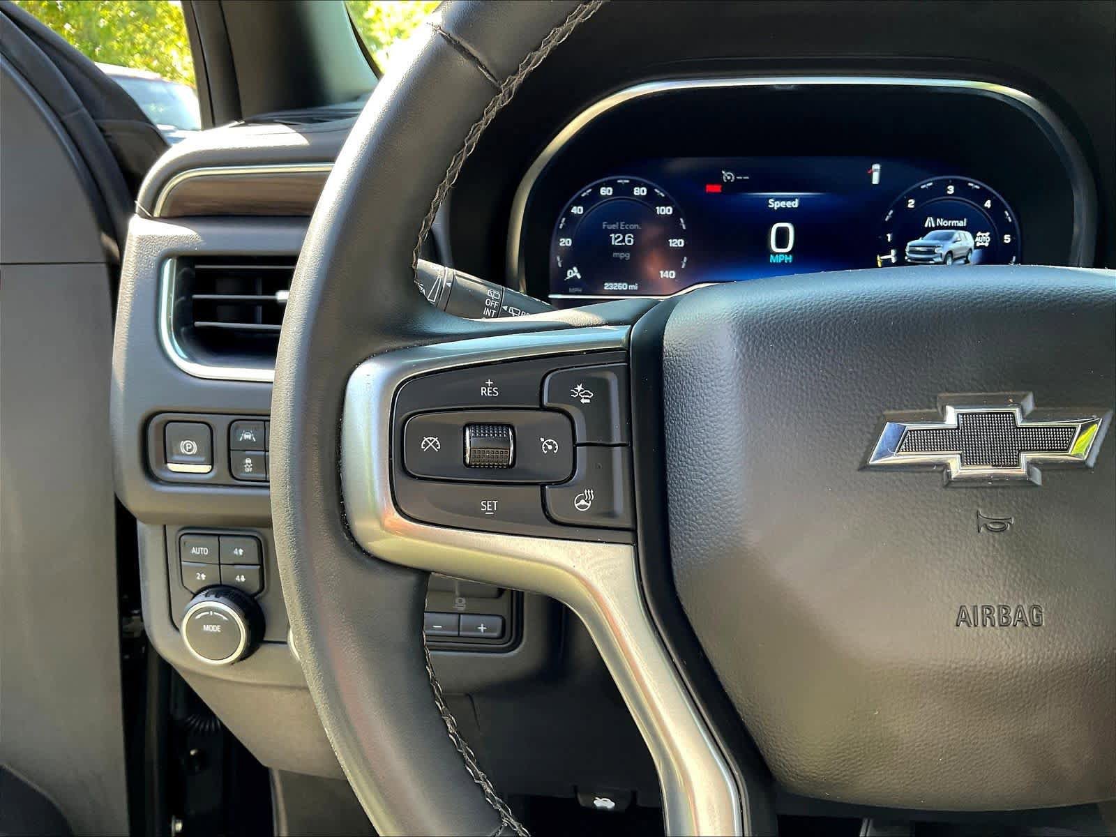 Used 2024 Chevrolet Suburban Z71 w/ Luxury Package image 20