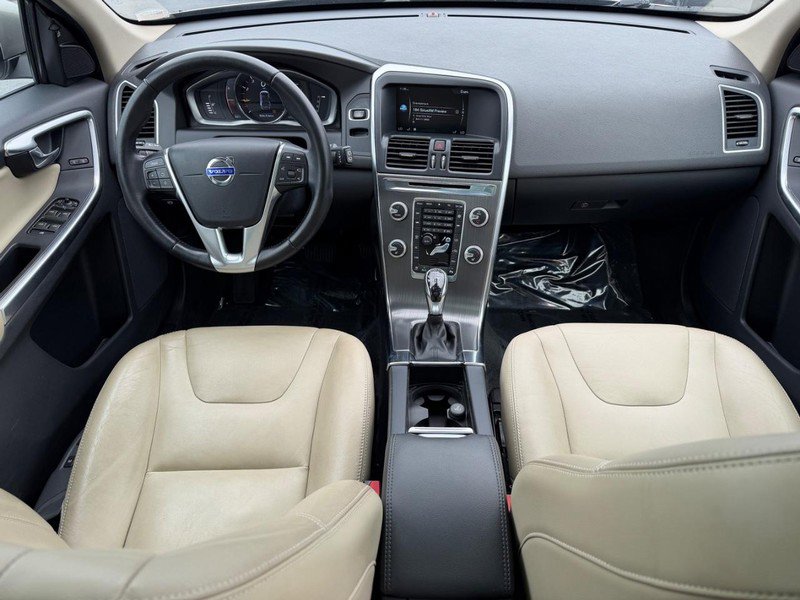 Used 2016 Volvo XC60 T5 Premier w/ Proximity Package image 12