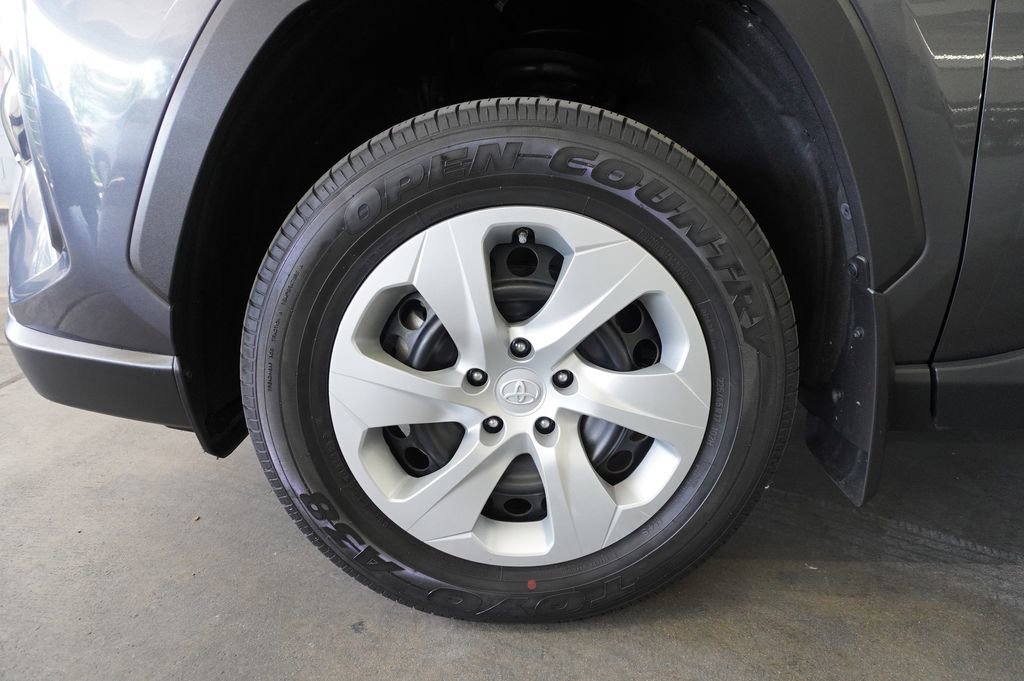 Certified 2022 Toyota RAV4 LE image 21