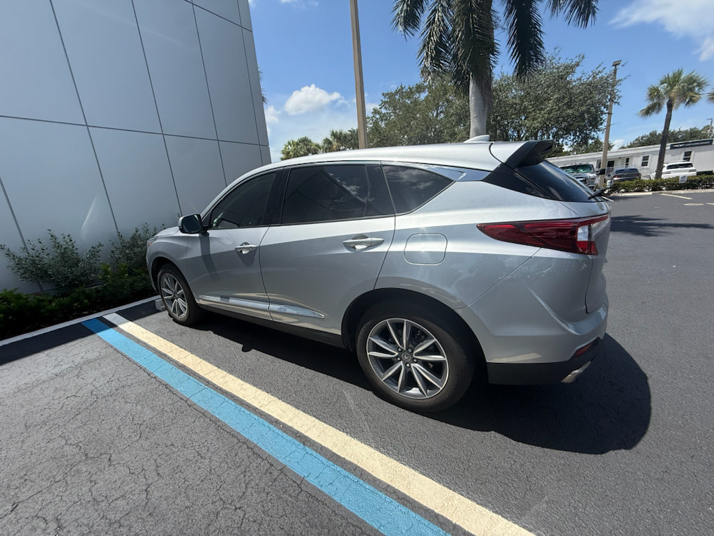 Used 2023 Acura RDX w/ Technology Package FWD image 5