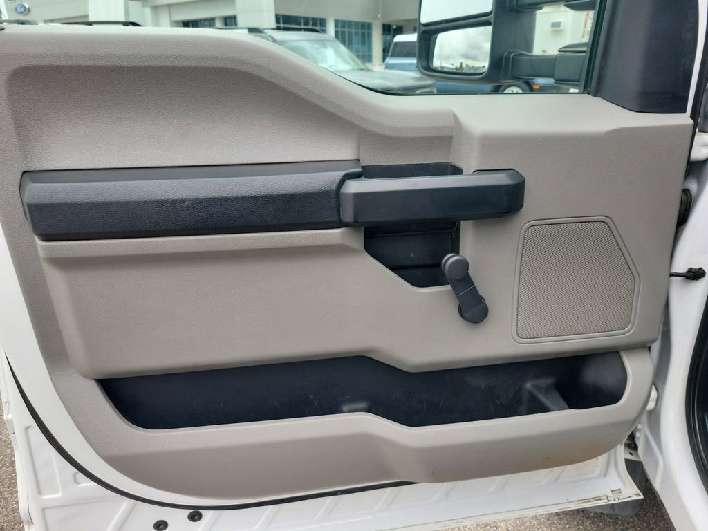 Used 2021 Ford F550 4x4 Regular Cab Super Duty image 12