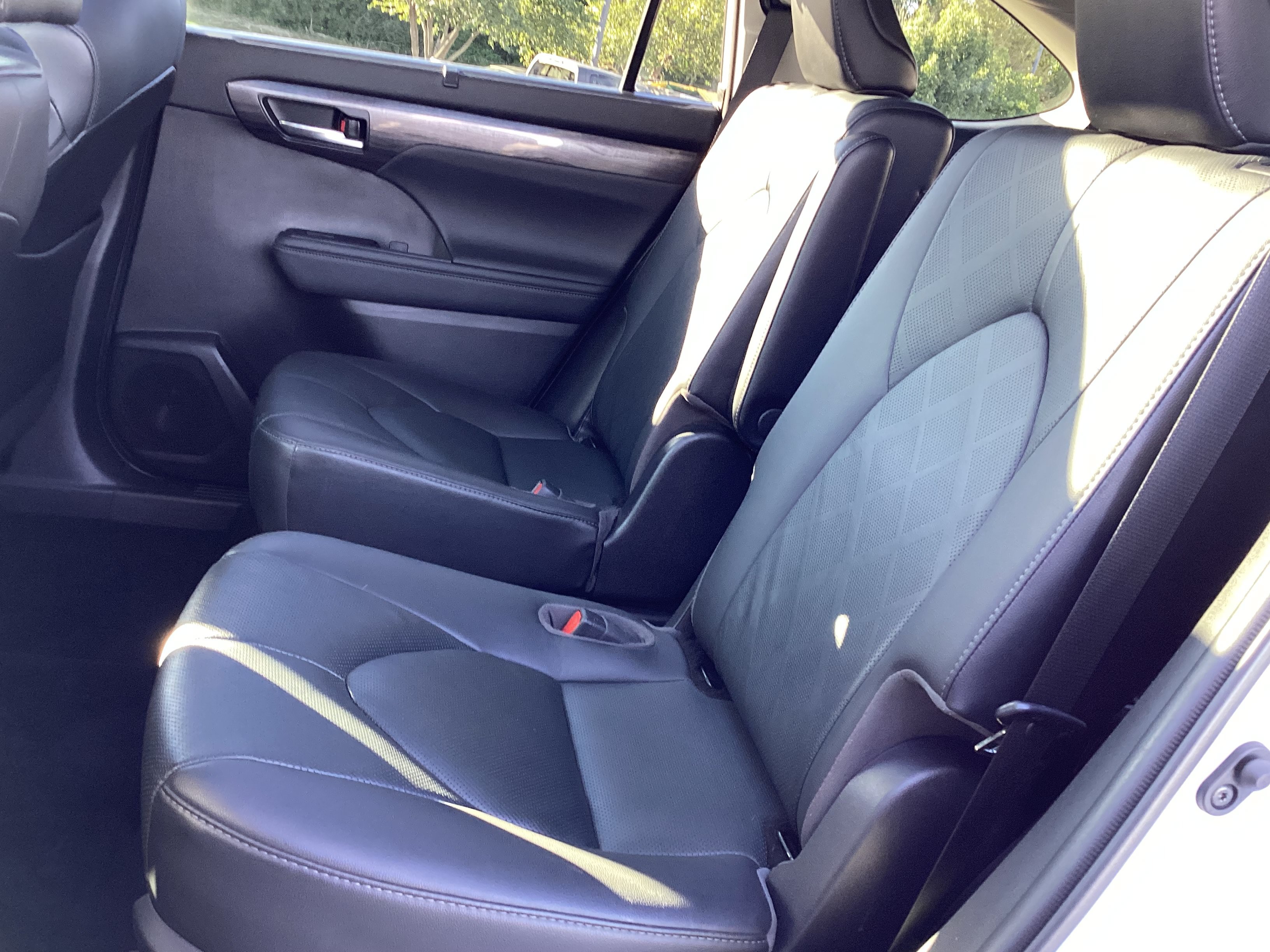 Certified 2021 Toyota Highlander Platinum AWD/4WD image 10