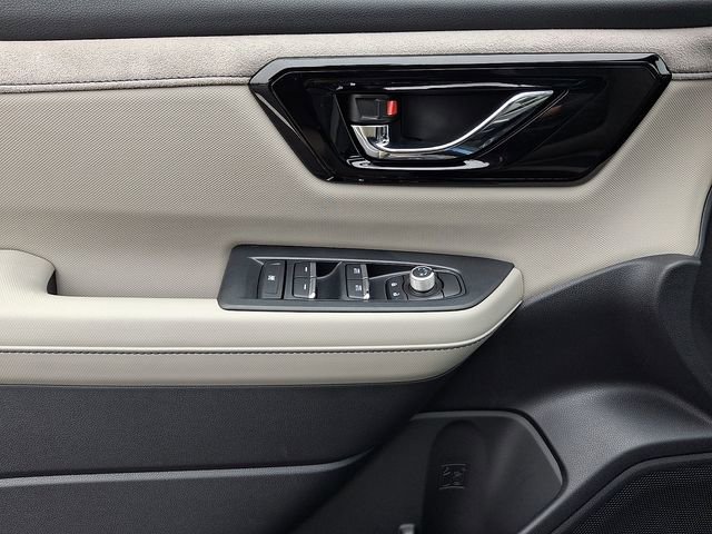 Used 2025 Subaru Forester Limited image 13