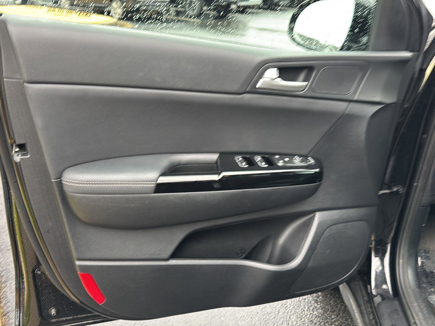 Used 2021 Kia Sportage EX image 14