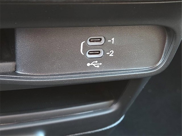 New 2026 Chrysler Pacifica Select image 15