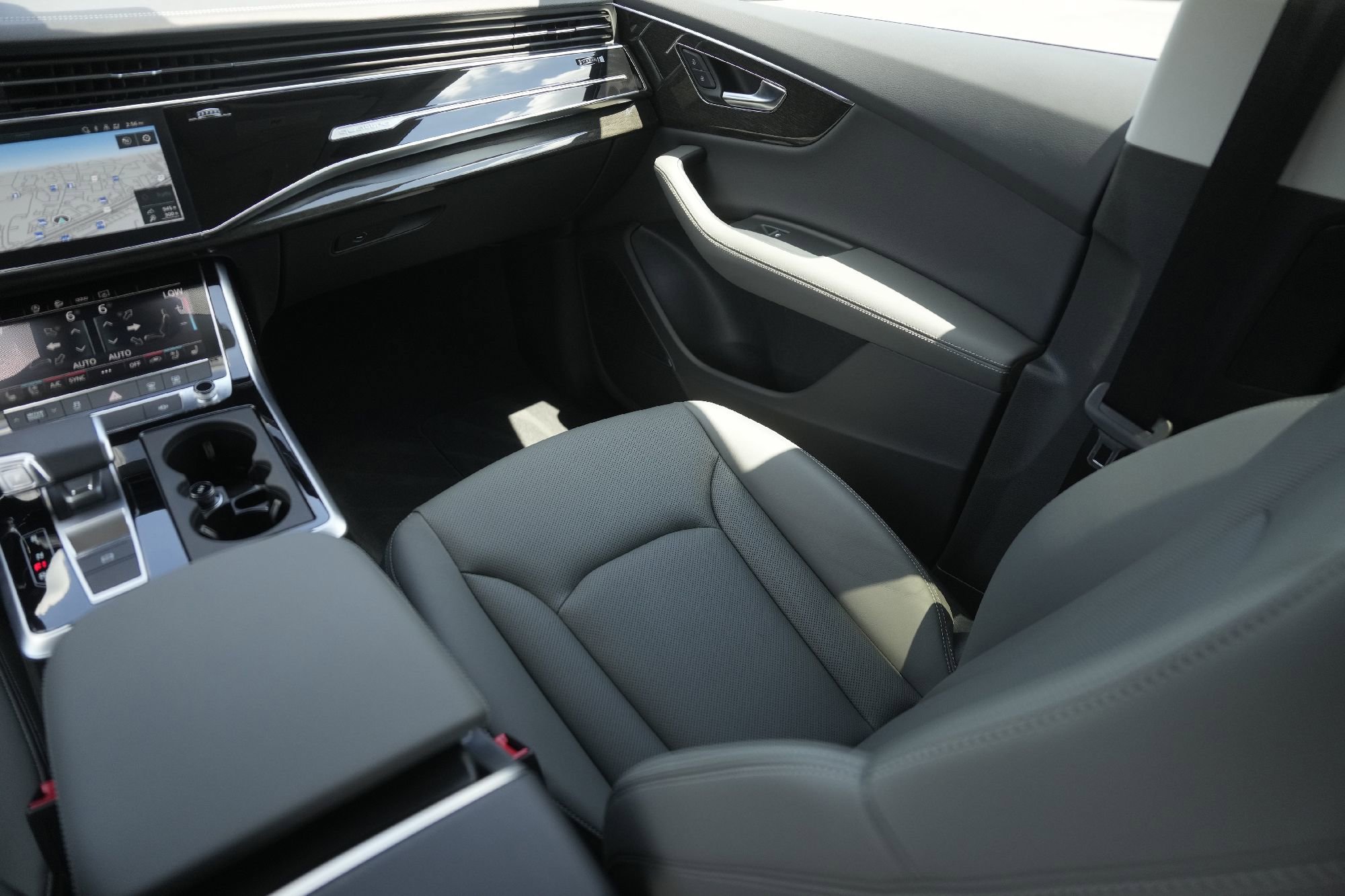 Certified 2025 Audi Q8 Premium Plus w/ Premium Plus Package image 26