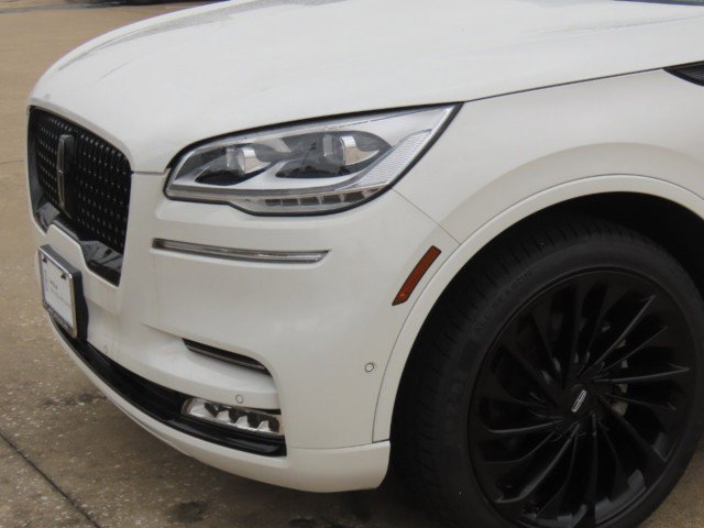Certified 2024 Lincoln Aviator Reserve w/ Equipment Group 201A AWD/4WD image 3