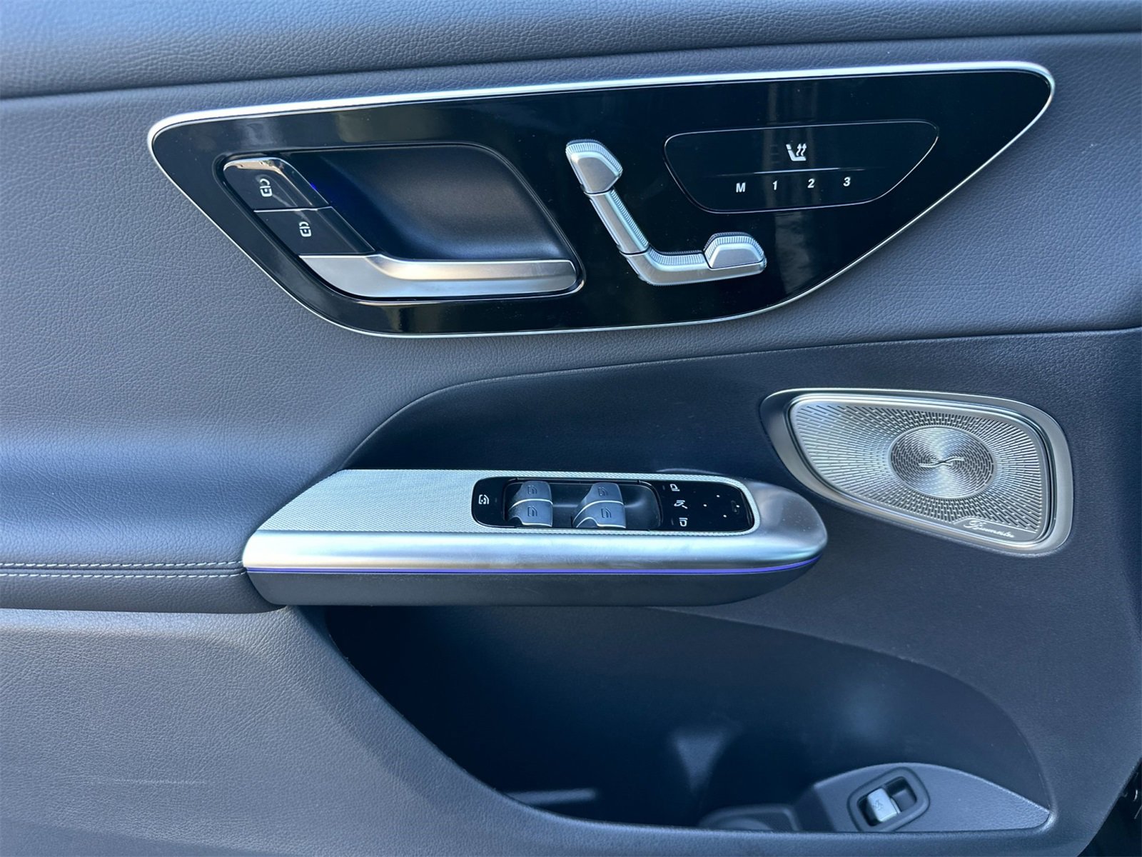 New 2025 Mercedes-Benz GLC 300 4MATIC image 11