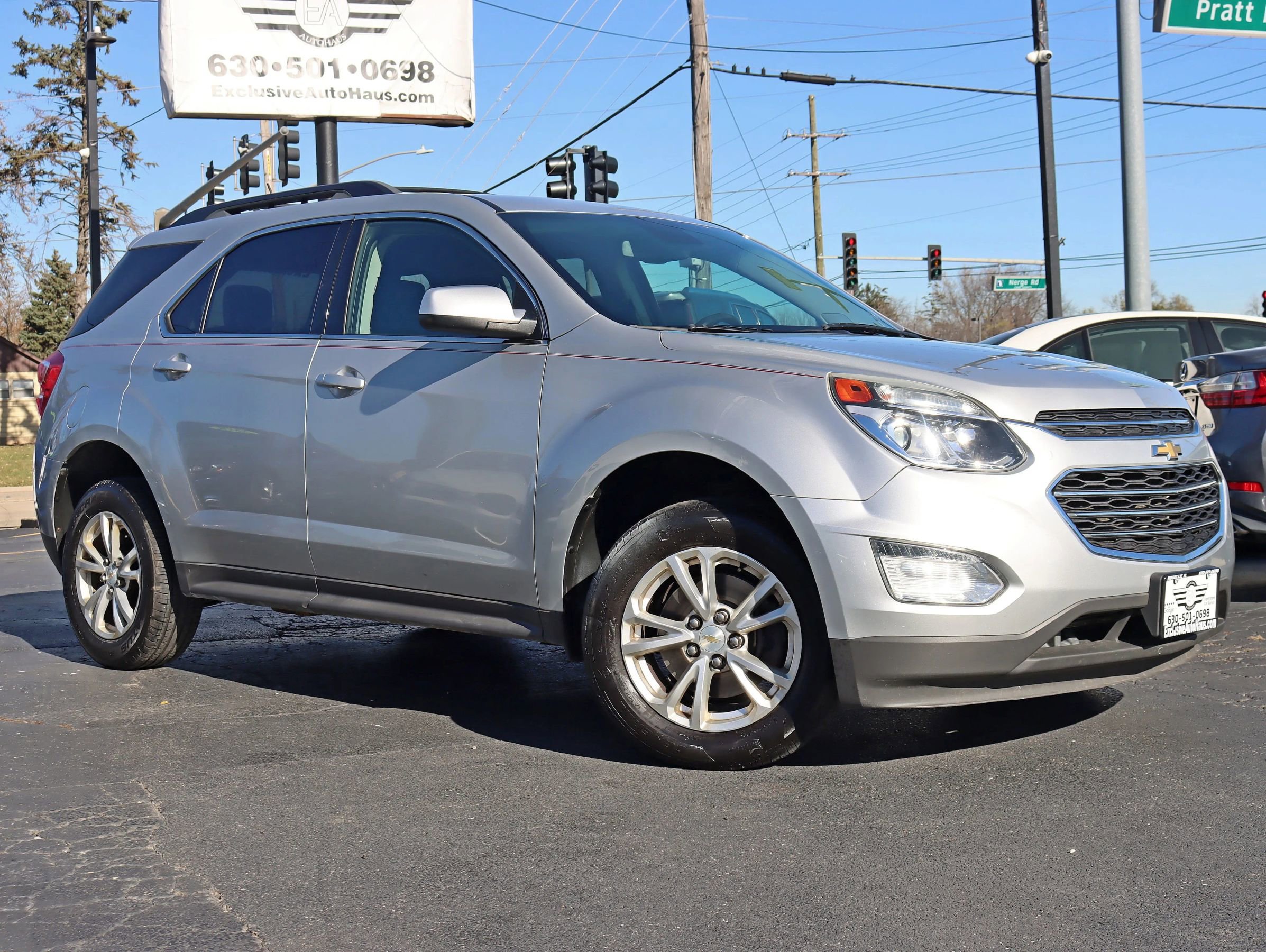 Used 2016 Chevrolet Equinox LT w/ Convenience Package image 2