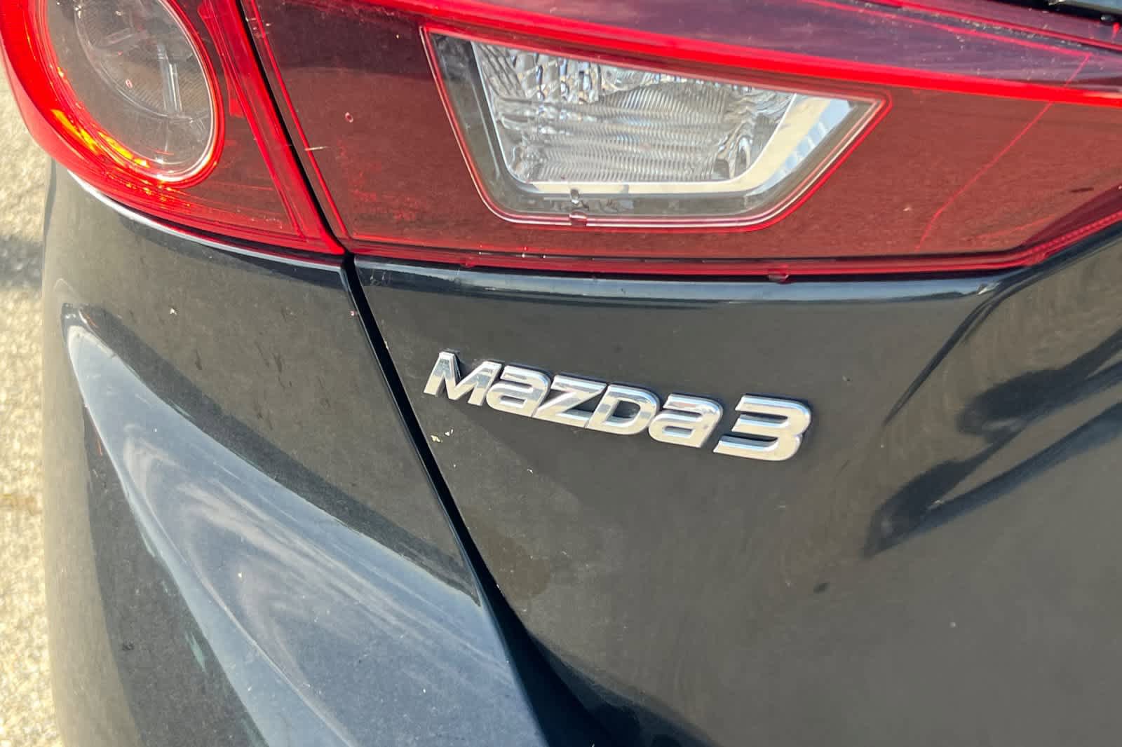 Used 2016 MAZDA MAZDA3 i Sport FWD image 21