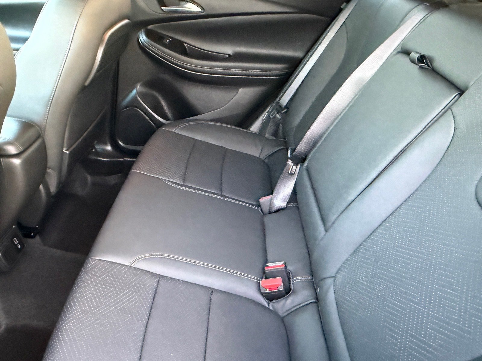 Used 2022 Buick Encore GX Essence w/ Experience Buick Package AWD/4WD image 13