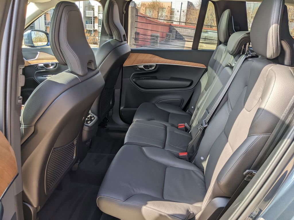 Certified 2025 Volvo XC90 B6 Plus AWD/4WD image 23