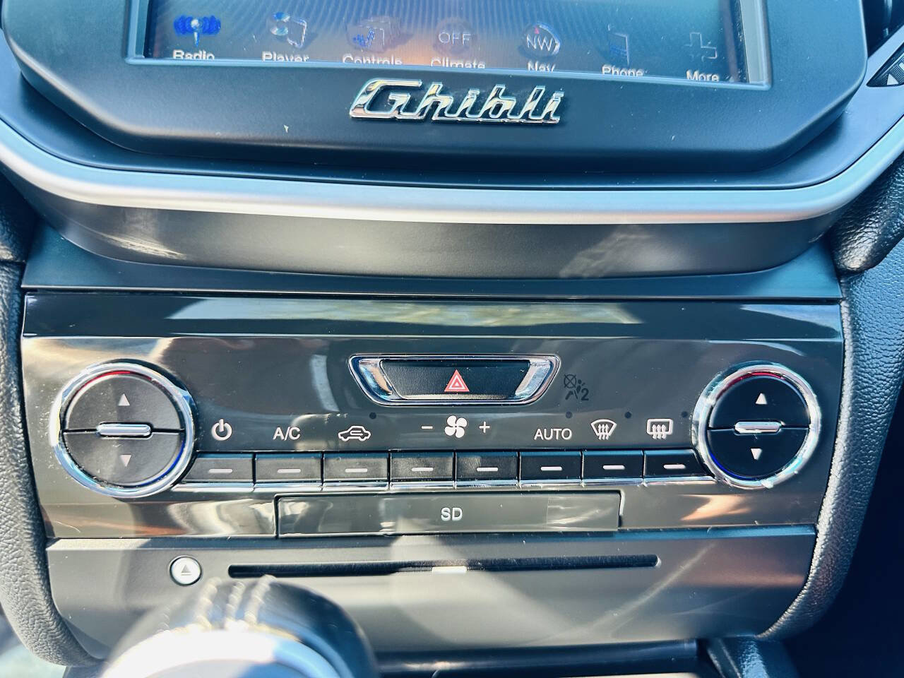 Used 2016 Maserati Ghibli RWD image 16