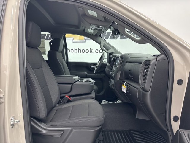 New 2026 Chevrolet Silverado 2500 Custom w/ Custom Value Package image 31