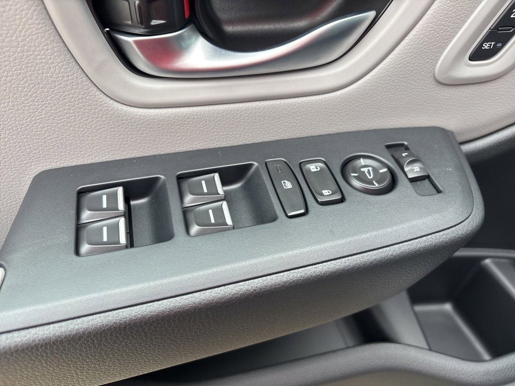 New 2025 Honda Pilot EX-L image 25