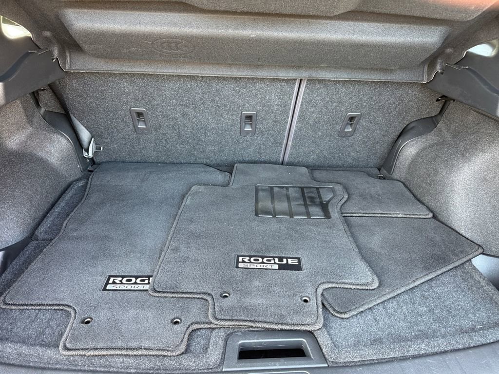 Used 2022 Nissan Rogue Sport SV w/ Technology Package image 24