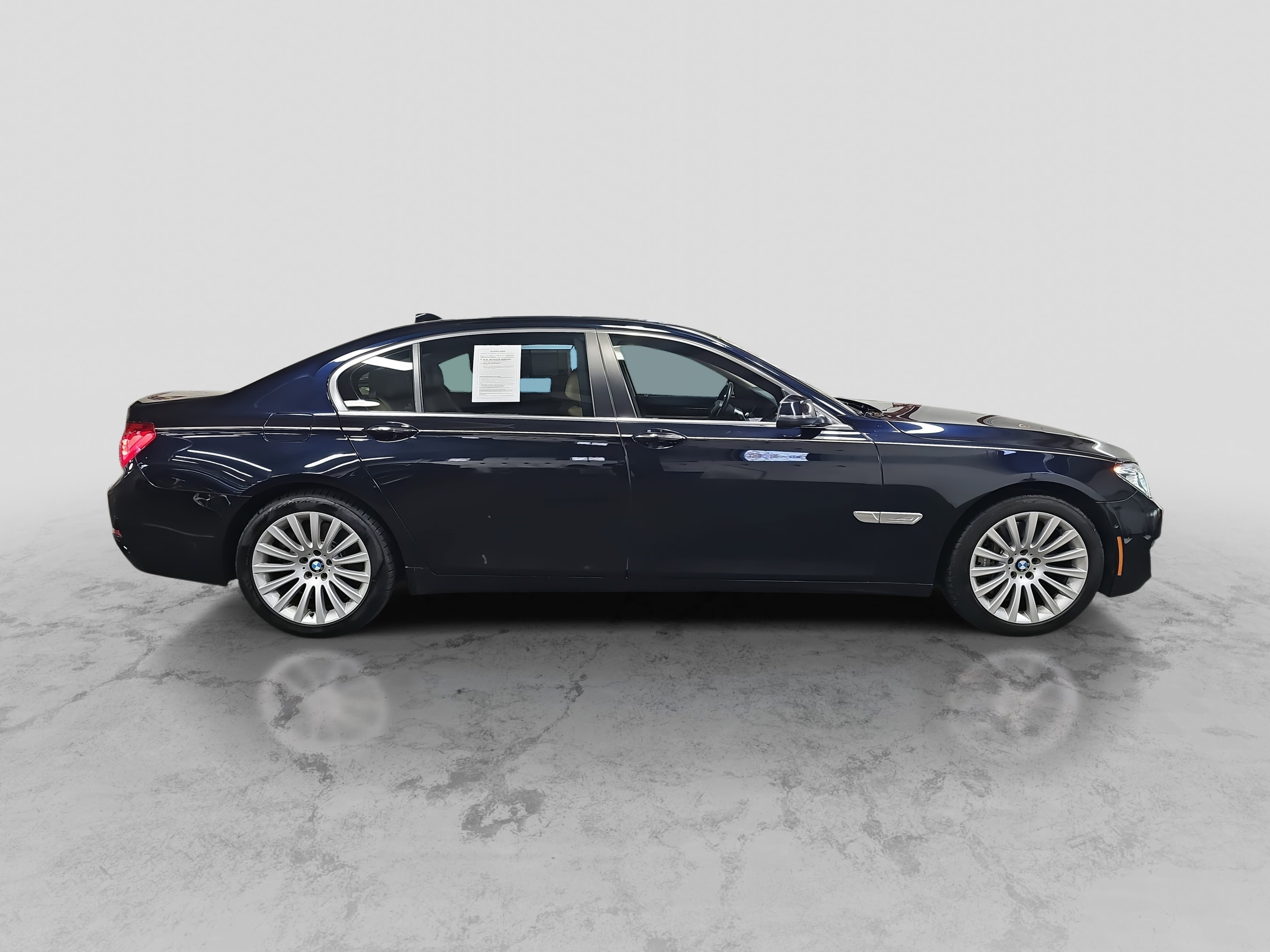 Used 2013 BMW 750Li image 4